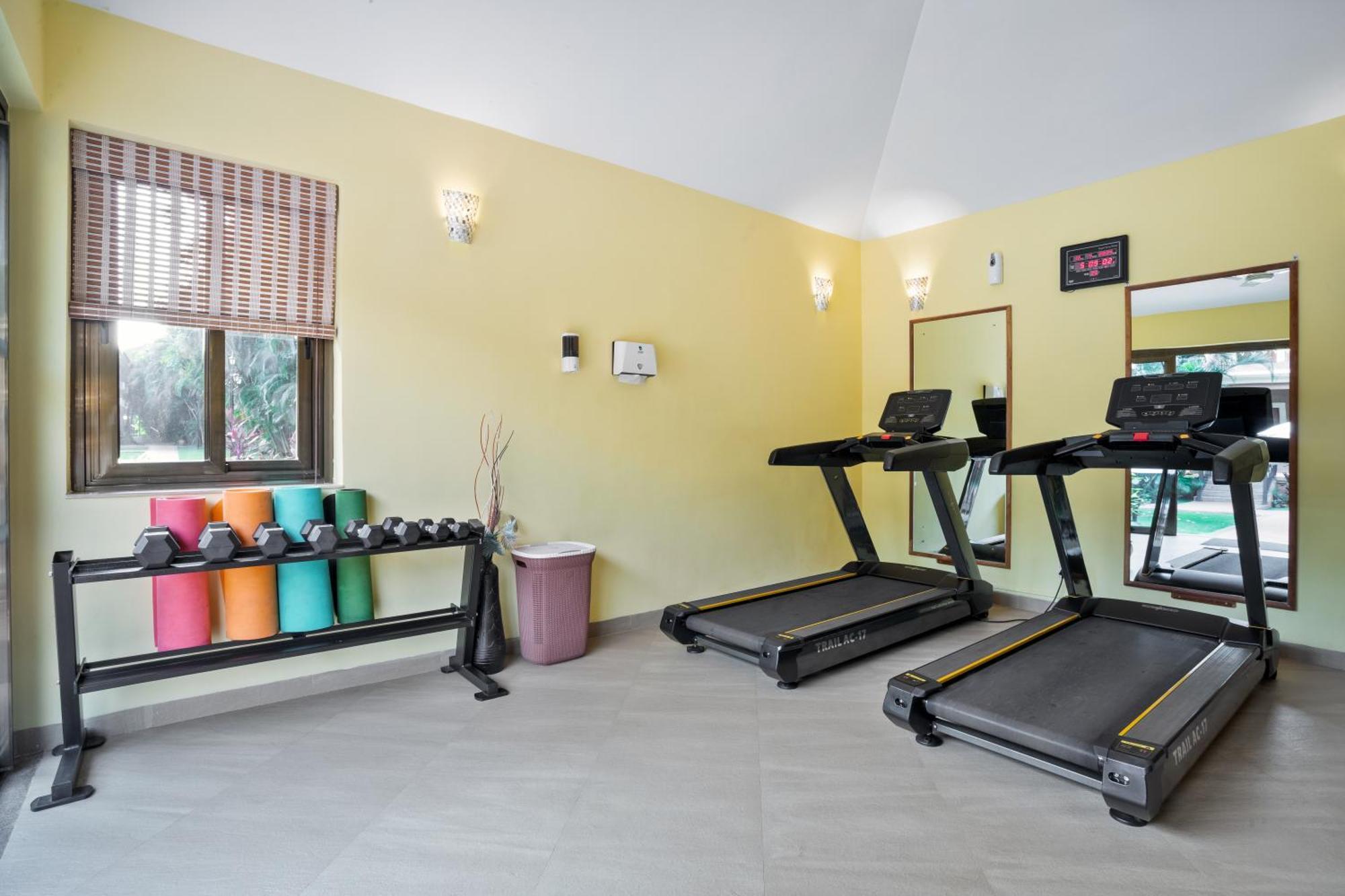 Seashell Suites And Villas- Candolim Goa Bagian luar foto