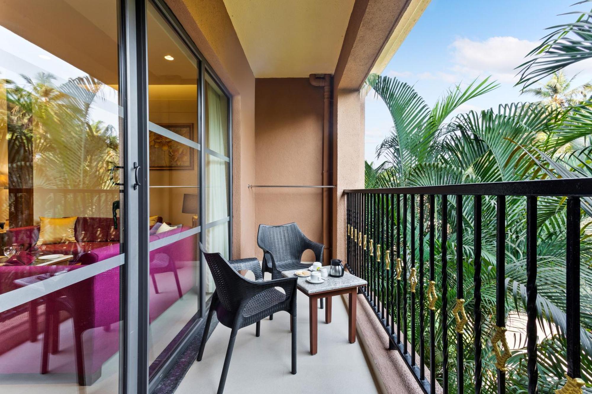 Seashell Suites And Villas- Candolim Goa Bagian luar foto