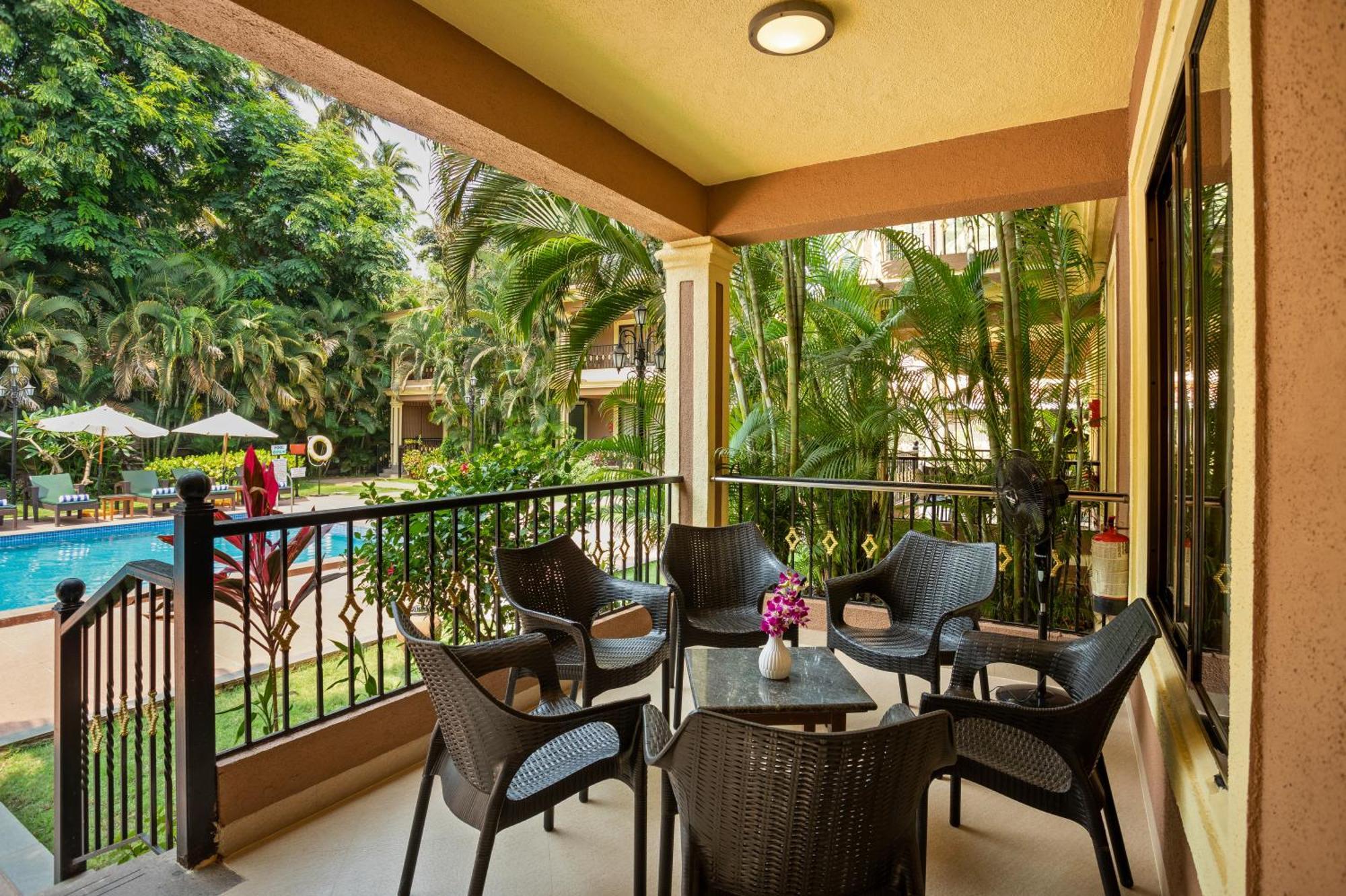 Seashell Suites And Villas- Candolim Goa Bagian luar foto